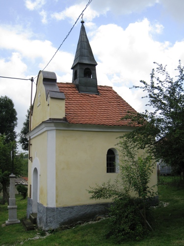 Kaple sv. Jana Nepomuckého v Krtech - Hradci