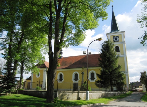 Farní kostel sv. Martina ve Strelských Hošticích
