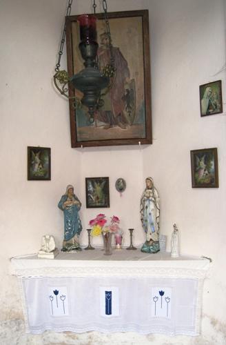 Oltář v kapli sv. Václava ve Virtu u Strakonic