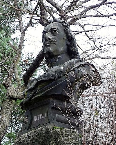 Detail pomnku Petra Velikho od T. Seidana K. Varech