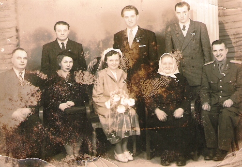 Rodina Hromdk na fotografii z roku 1949