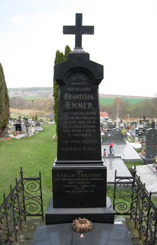 Hrob P. Františka Emmera