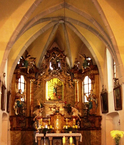 Gotická klenba presbytáře kostela ve Volenicích