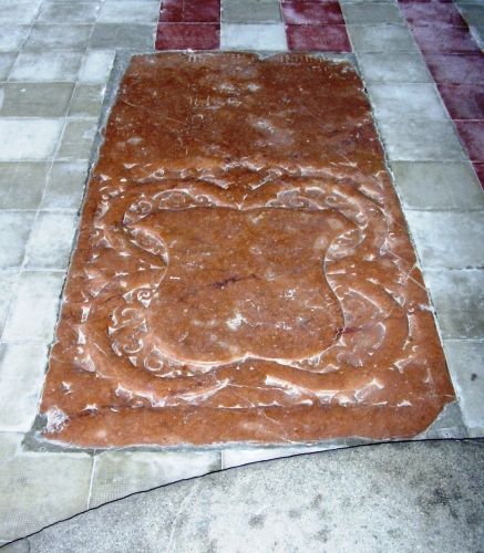 Nhrobek Kalenic v kostele v Blatn
