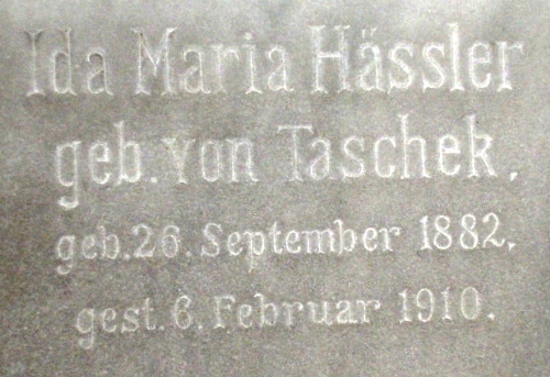 Náhrobek Idy Marie Hässlerové, rozené Taschkové